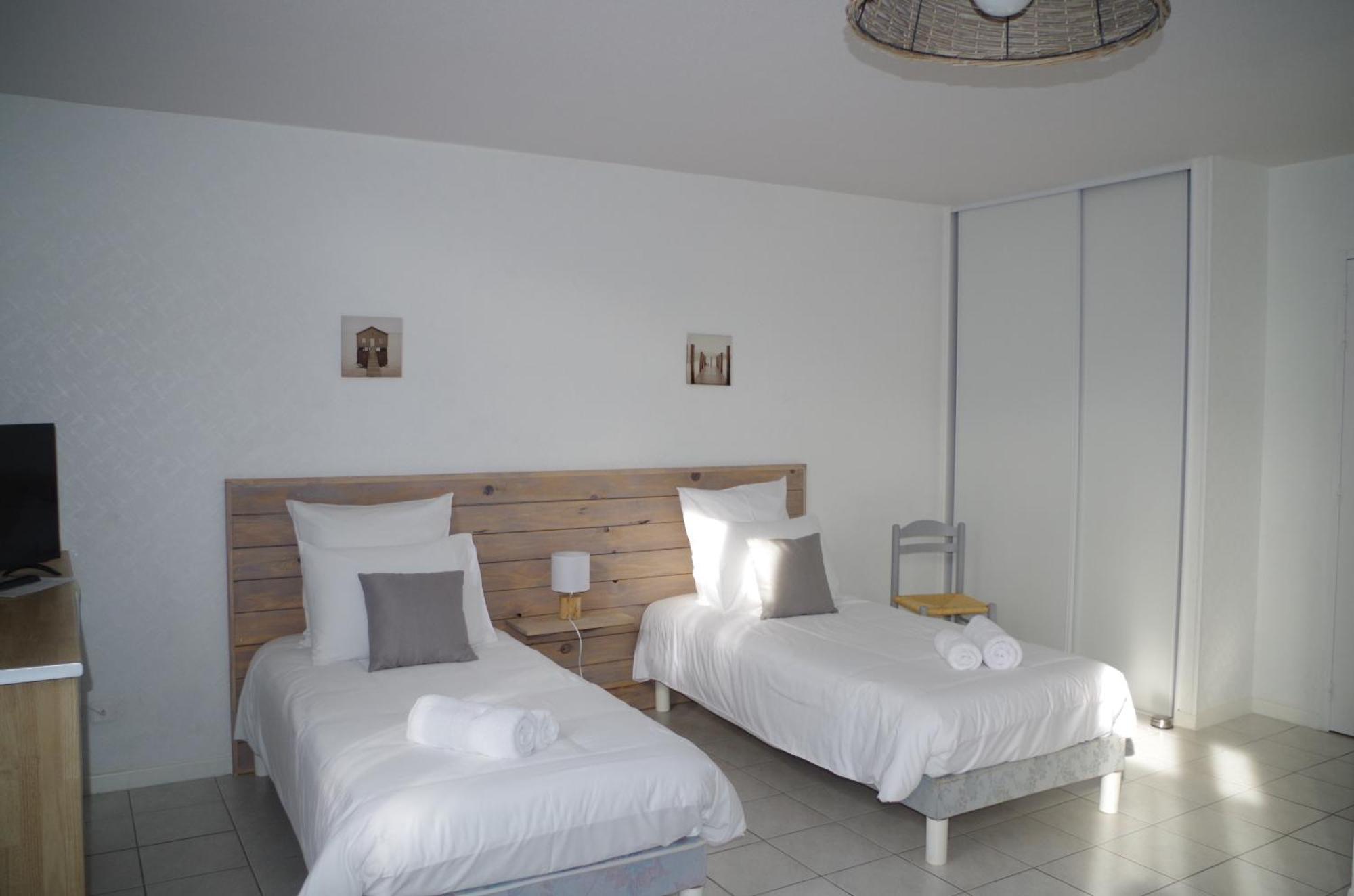 Les Trois Cedres Hotel Saint-Ouen-d'Aunis Cameră foto
